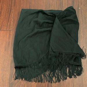 12 TH TRIBE.Size L. Color black